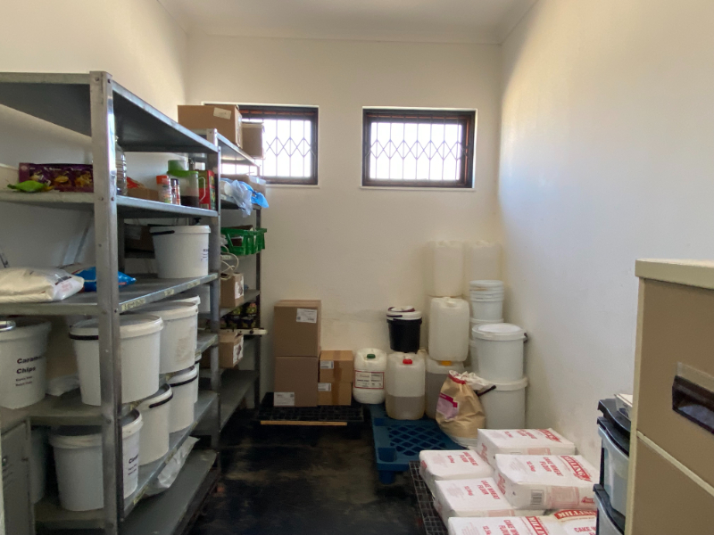 To Let commercial Property for Rent in Phoenix Western Cape